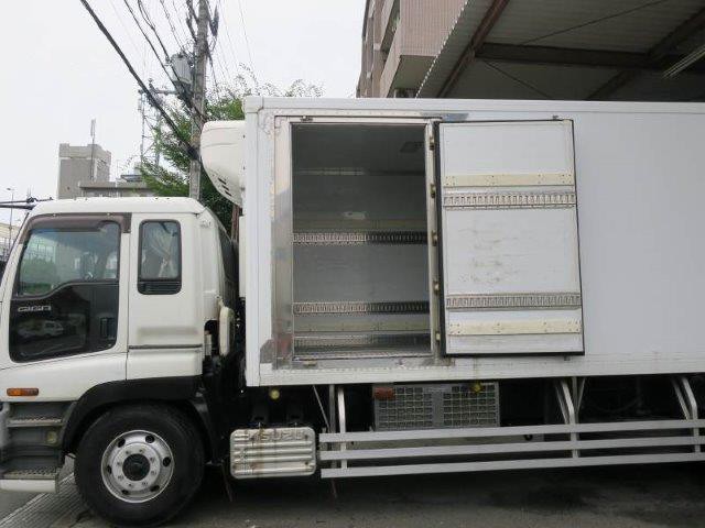 中古トラック いすゞ冷凍バン #9