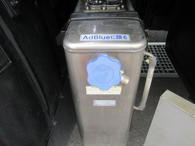 中古トラック UDトラックスアルミウィング #11