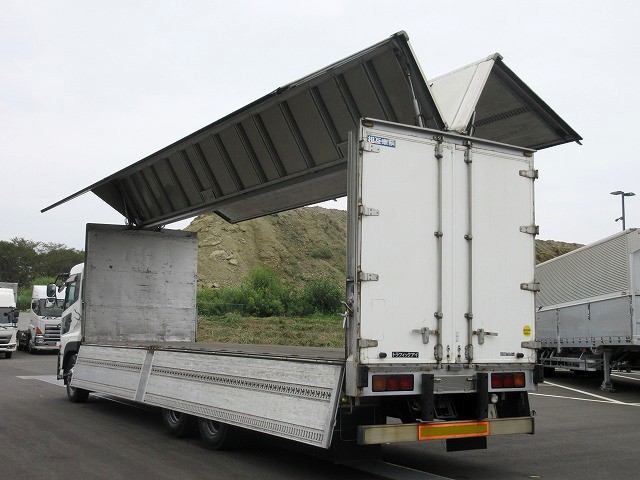 日産UD 大型アルミウィング