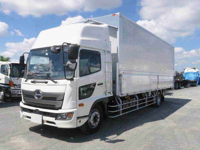 日野新型レンジャー 中型アルミウィング 