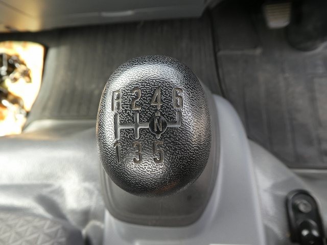 いすゞエルフ 小型車載車
