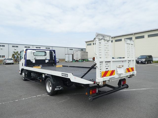 いすゞエルフ 小型車載車
