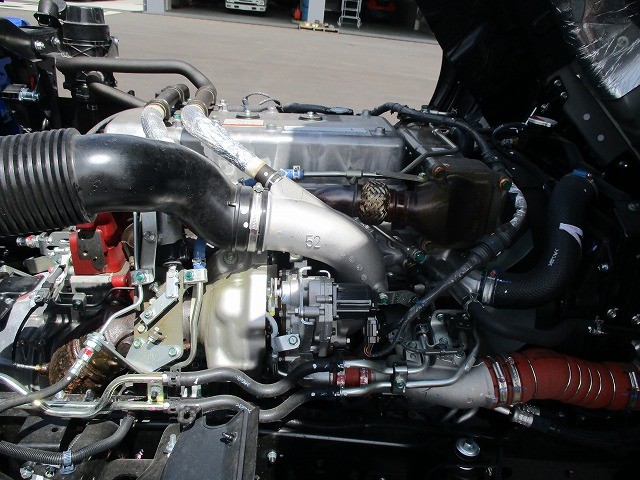 中古トラック 日野クレーン付平ボディ #13