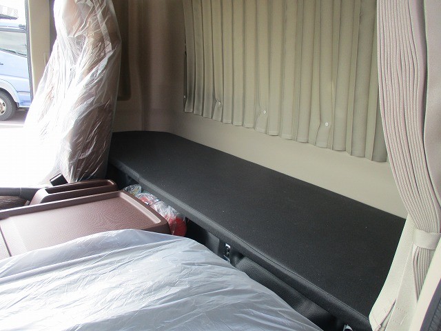 中古トラック 日野クレーン付平ボディ #22