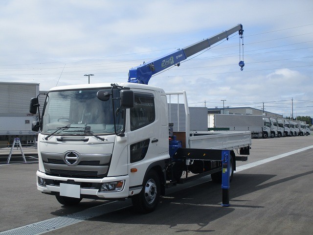 中古トラック 日野クレーン付平ボディ #7
