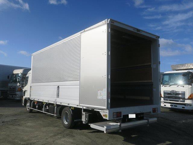 日野中型アルミウィング