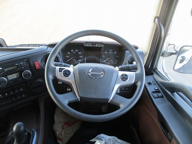 中古トラック 日野冷凍バン #17