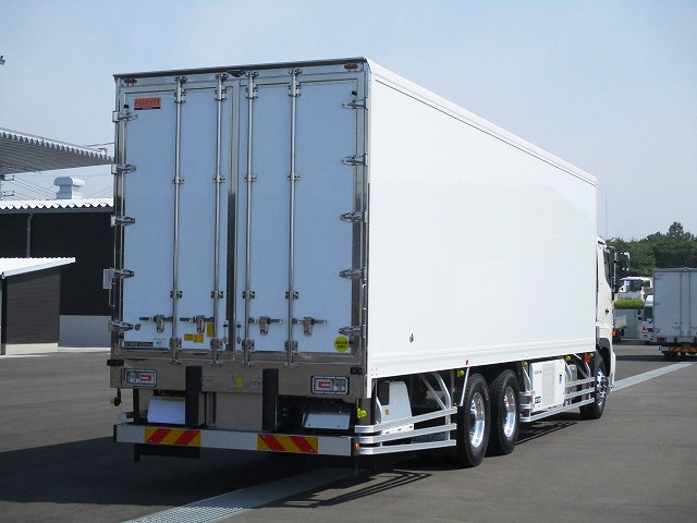 日野大型冷凍バン