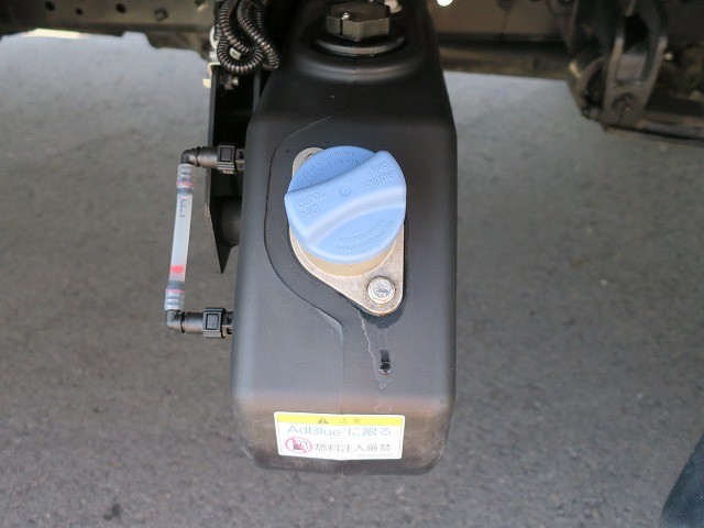 中古トラック 三菱ふそうクレーン付平ボディ #11