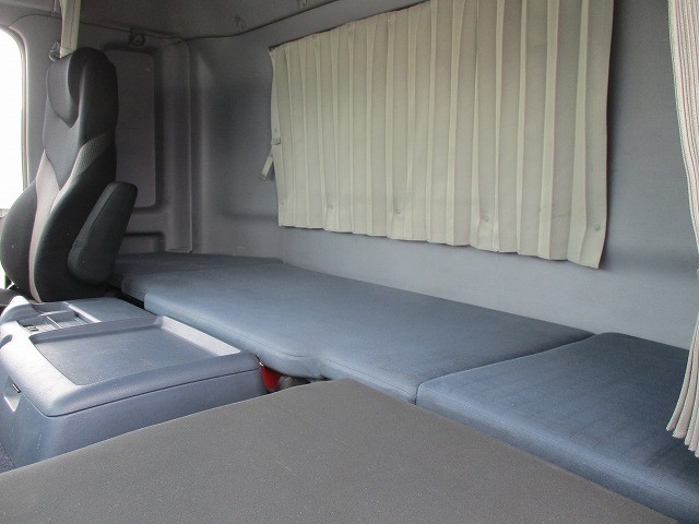 中古トラック 日野粉粒体運搬車 #21