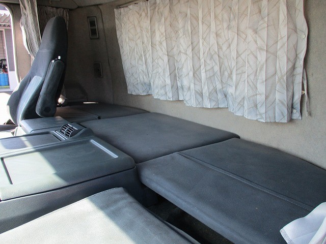 中古トラック 三菱ふそう冷凍バン #23