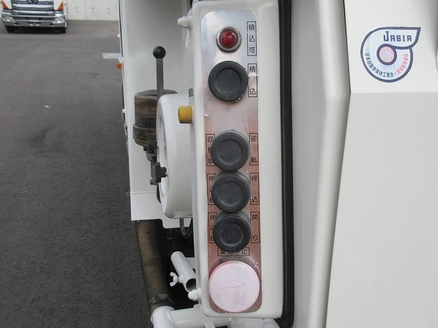 中古トラック 日野パッカー車(塵芥車) #11