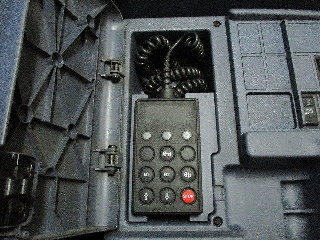 中古トラック 日野粉粒体運搬車 #19