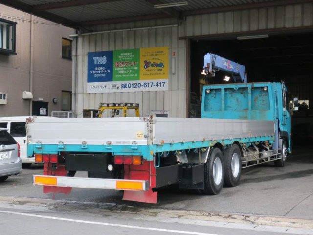 日産UD 大型クレーン付平ボディアルミブロック