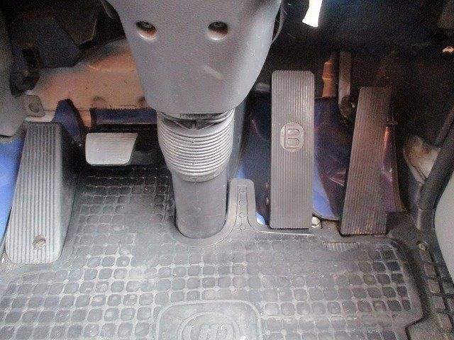 中古トラック UDトラックス平ボディアルミブロック #24