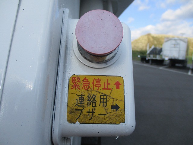 中古トラック いすゞパッカー車(塵芥車) #11
