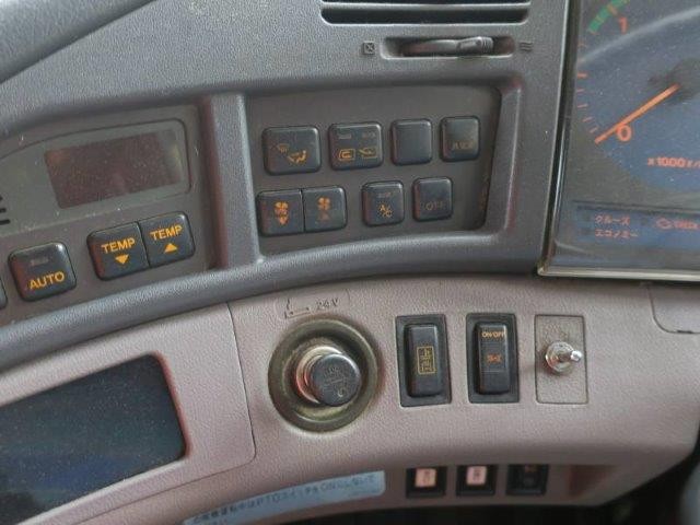 中古トラック 日野粉粒体運搬車 #18