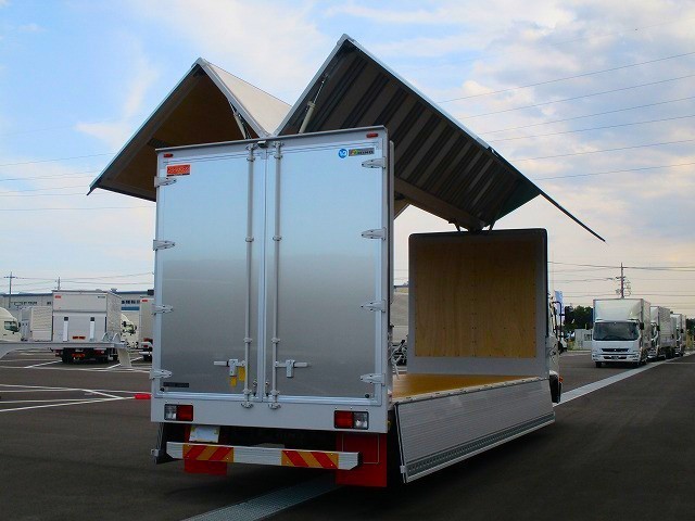 日野中型アルミウィング
