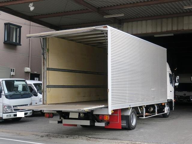 日野中型アルミバン