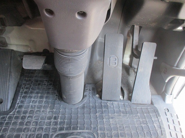 中古トラック UDトラックス平ボディアルミブロック #24