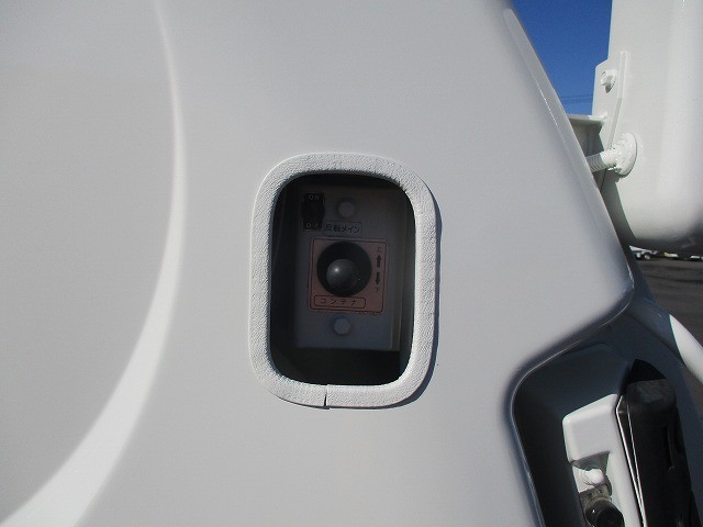 中古トラック いすゞパッカー車(塵芥車) #11