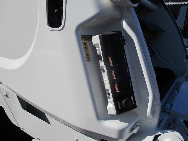 中古トラック いすゞパッカー車(塵芥車) #10