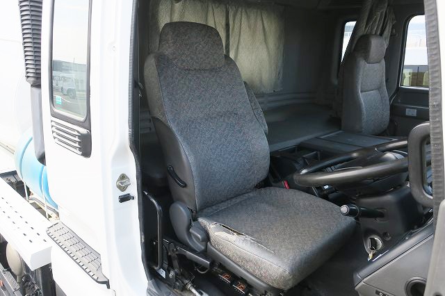 中古トラック いすゞミキサー車 #11