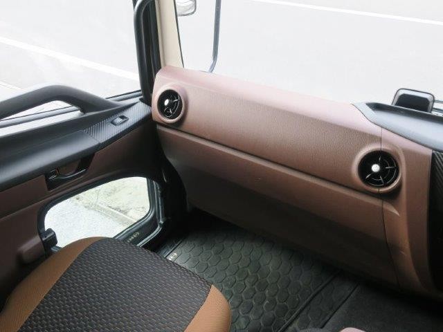 日野中型アルミウィング