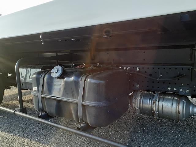 いすゞエルフ 小型車載車