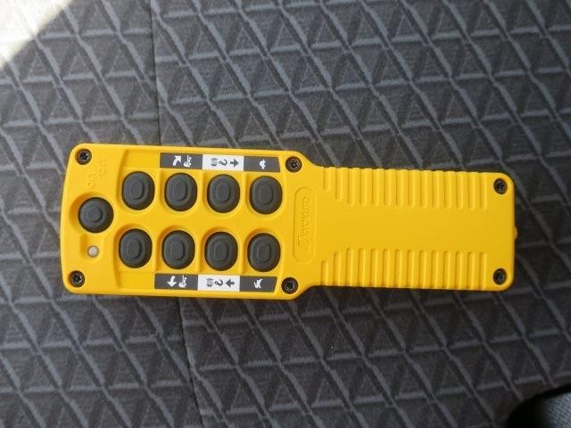 いすゞエルフ 小型車載車