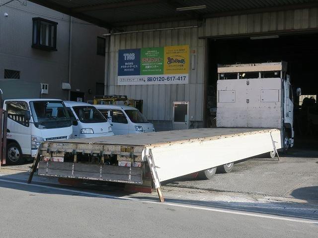 日野プロフィア 大型平ボディアルミブロック 