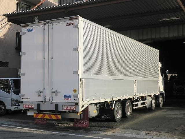 いすゞ　大型 アルミウィング
