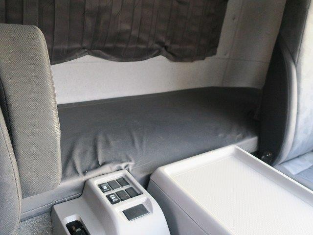 中古トラック UDトラックスアルミウィング #24