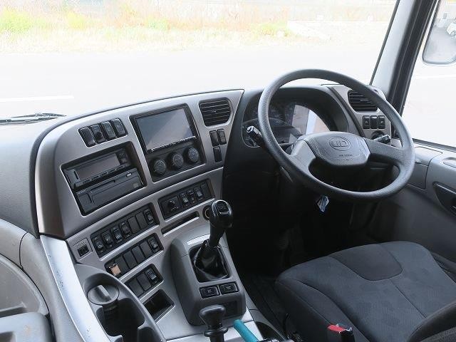 日産UD クオン 大型トラクタヘッド 