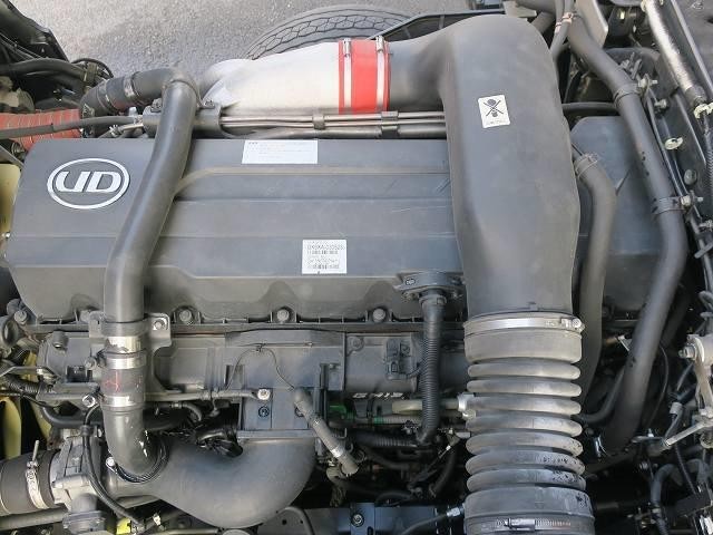 日産UD クオン 大型トラクタヘッド 