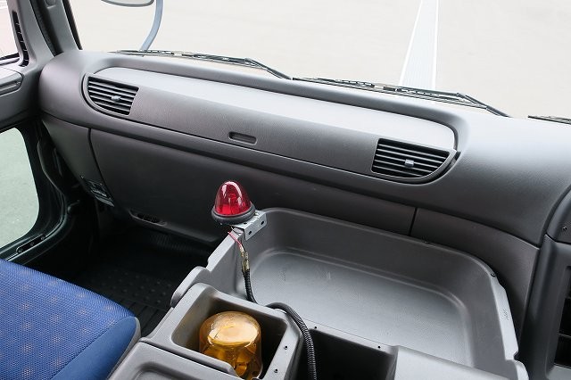 いすゞギガ粉粒体運搬車