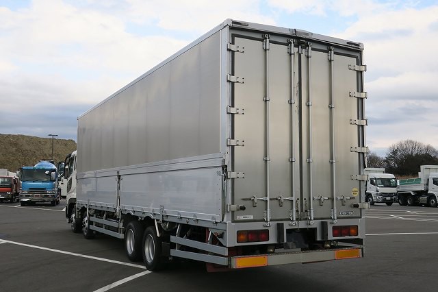 三菱ふそう大型アルミウィング