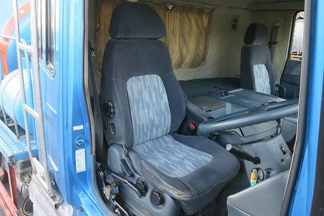 中古トラック 三菱ふそうコンクリートミキサー車 #13
