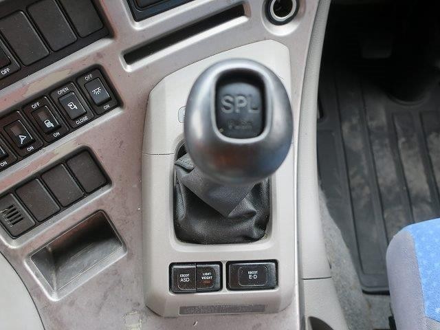 中古トラック UDトラックストラクタ #17