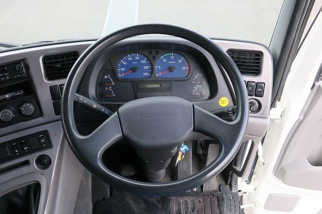 中古トラック UDトラックス粉粒体運搬車 #17