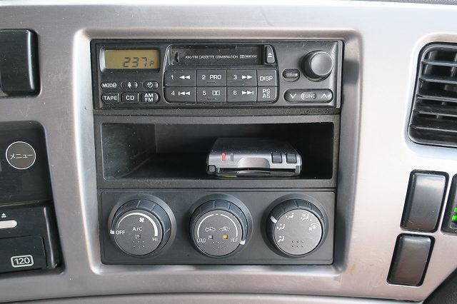 中古トラック UDトラックス粉粒体運搬車 #20