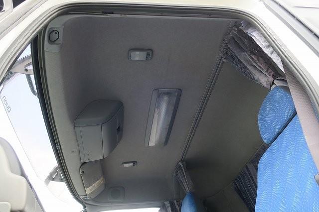 中古トラック UDトラックス粉粒体運搬車 #24