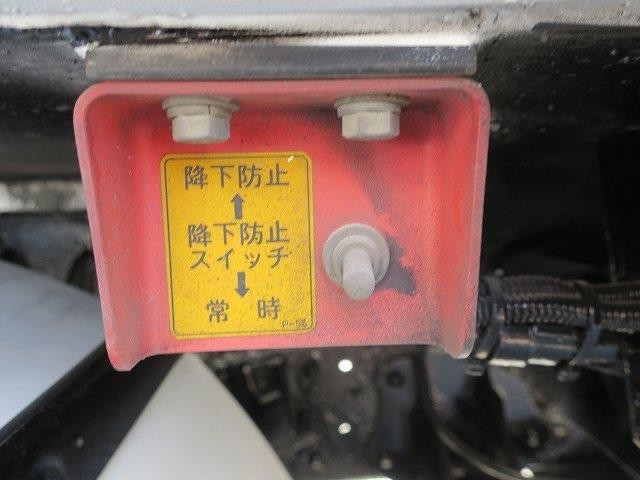 日野レンジャー 中型パッカー車（塵芥車）