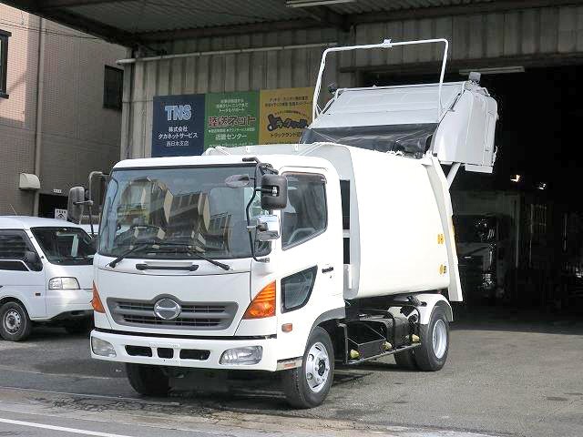 日野レンジャー 中型パッカー車（塵芥車）