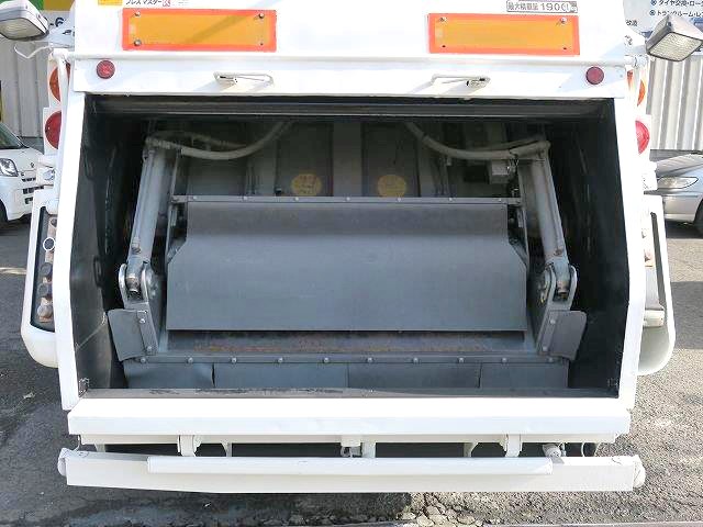 日野レンジャー 中型パッカー車（塵芥車）