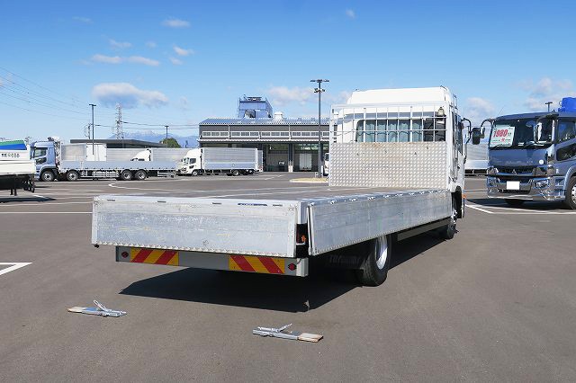 UDトラックス コンドル 中型平ボディアルミブロック