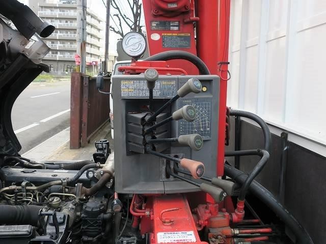 いすゞエルフ 小型クレーン付平ボディ