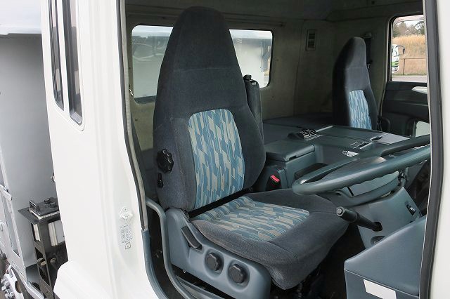 中古トラック 三菱ふそうセルフローダー #13