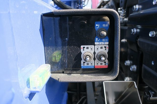中古トラック 三菱ふそうクレーン付 #12