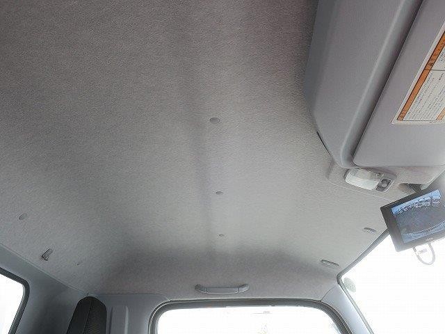 中古トラック 三菱ふそう冷凍バン ＃24